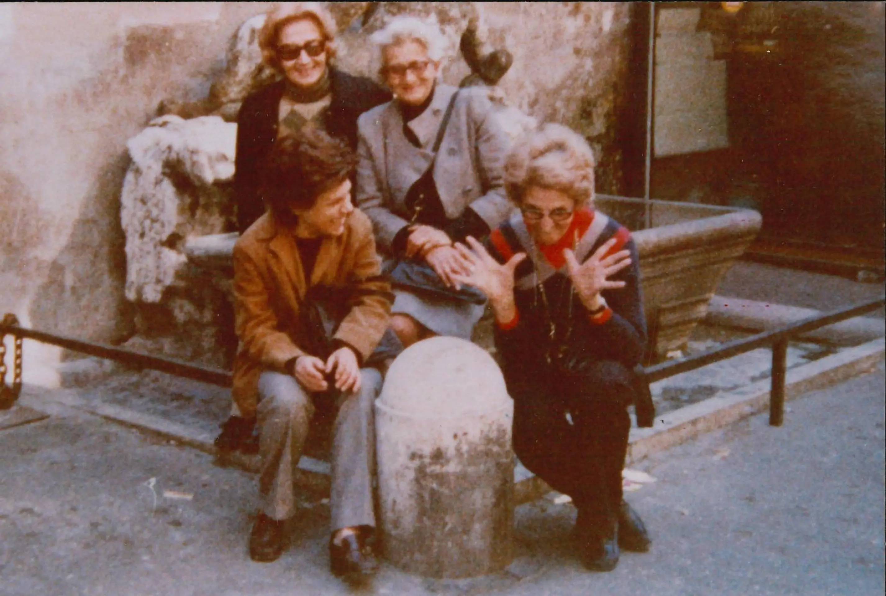 Noi quattro a scuola e altrove