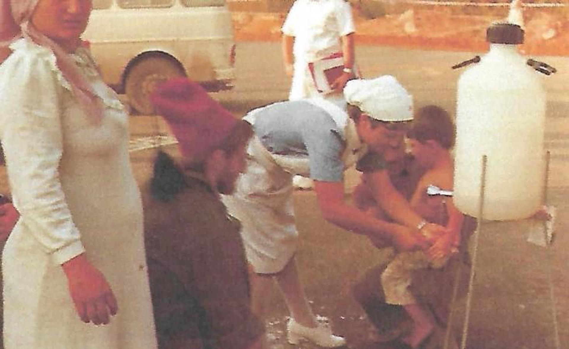 Ada cura i bambini feriti