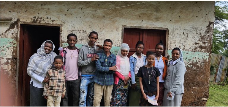 Visita a la parroquia de Nuestra Señora de la Asunción en Homa, Kenia