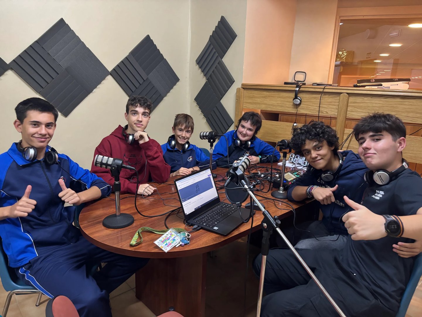 ¡Aquí está Radio Cabrini!