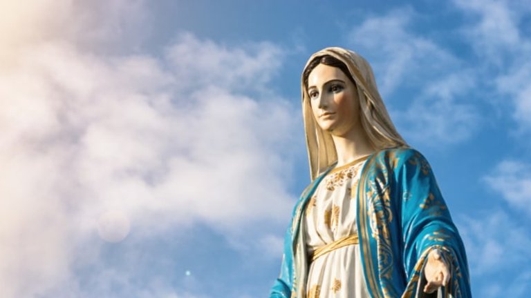 La Asunción de la Virgen María al cielo