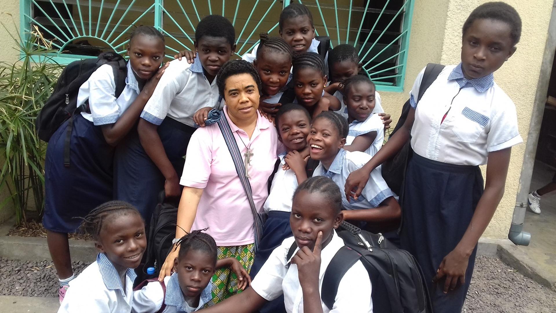 RDC 15 - AYUDÉMOSLES A ESTUDIAR