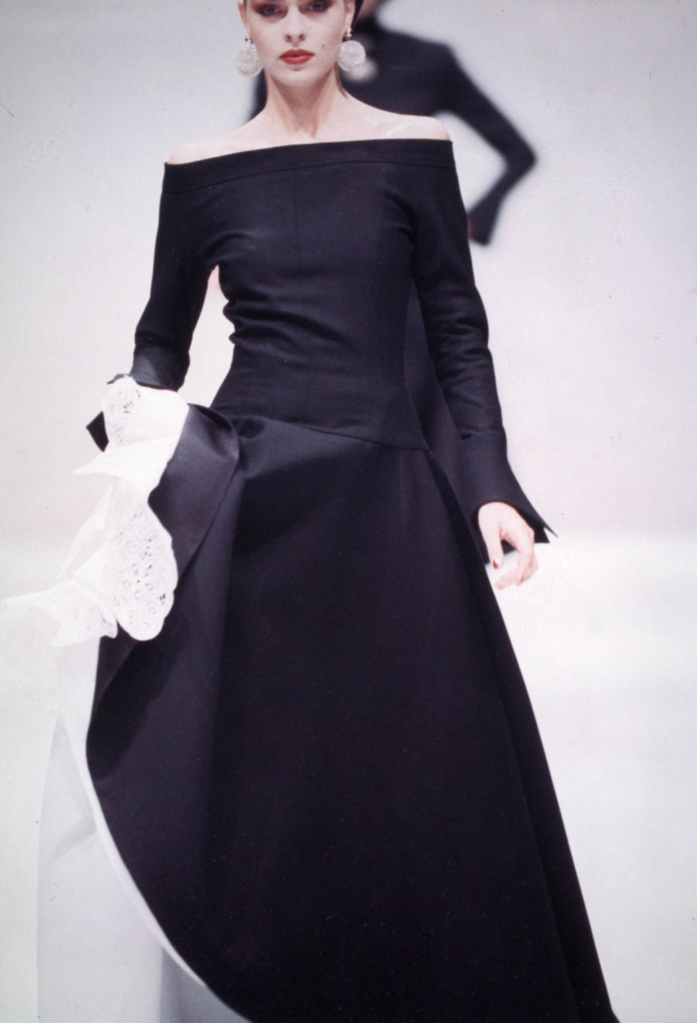 Gianfranco Ferré Prêt-à-porter Donna Autunno/Inverno 1988-89, Look n. 114. Modella Daniela Azzone.