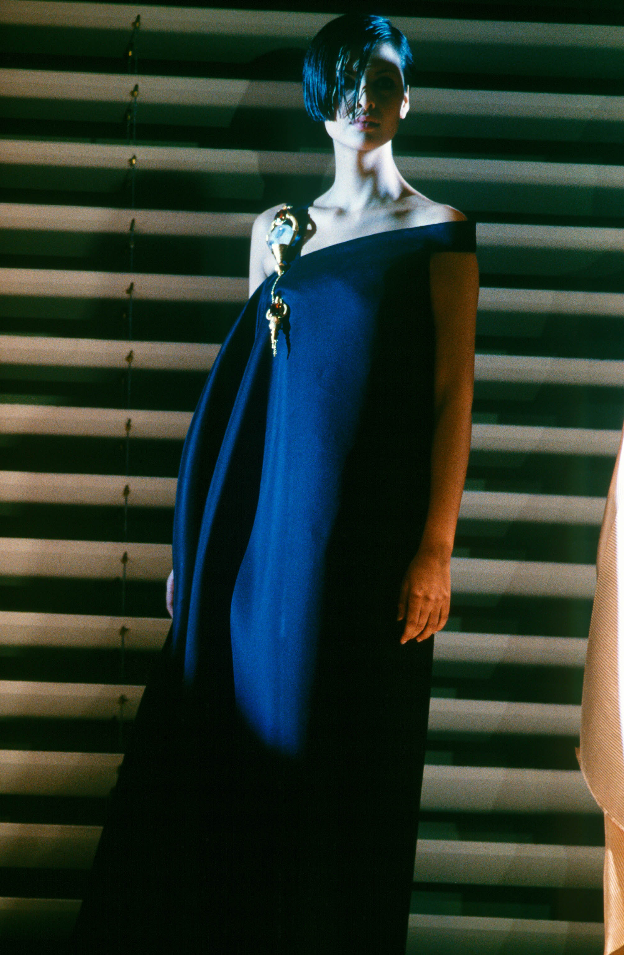 Gianfranco Ferré Prêt-à-porter Donna Primavera/Estate 1994, Look n. 118. Modella Claudia Galhardo.