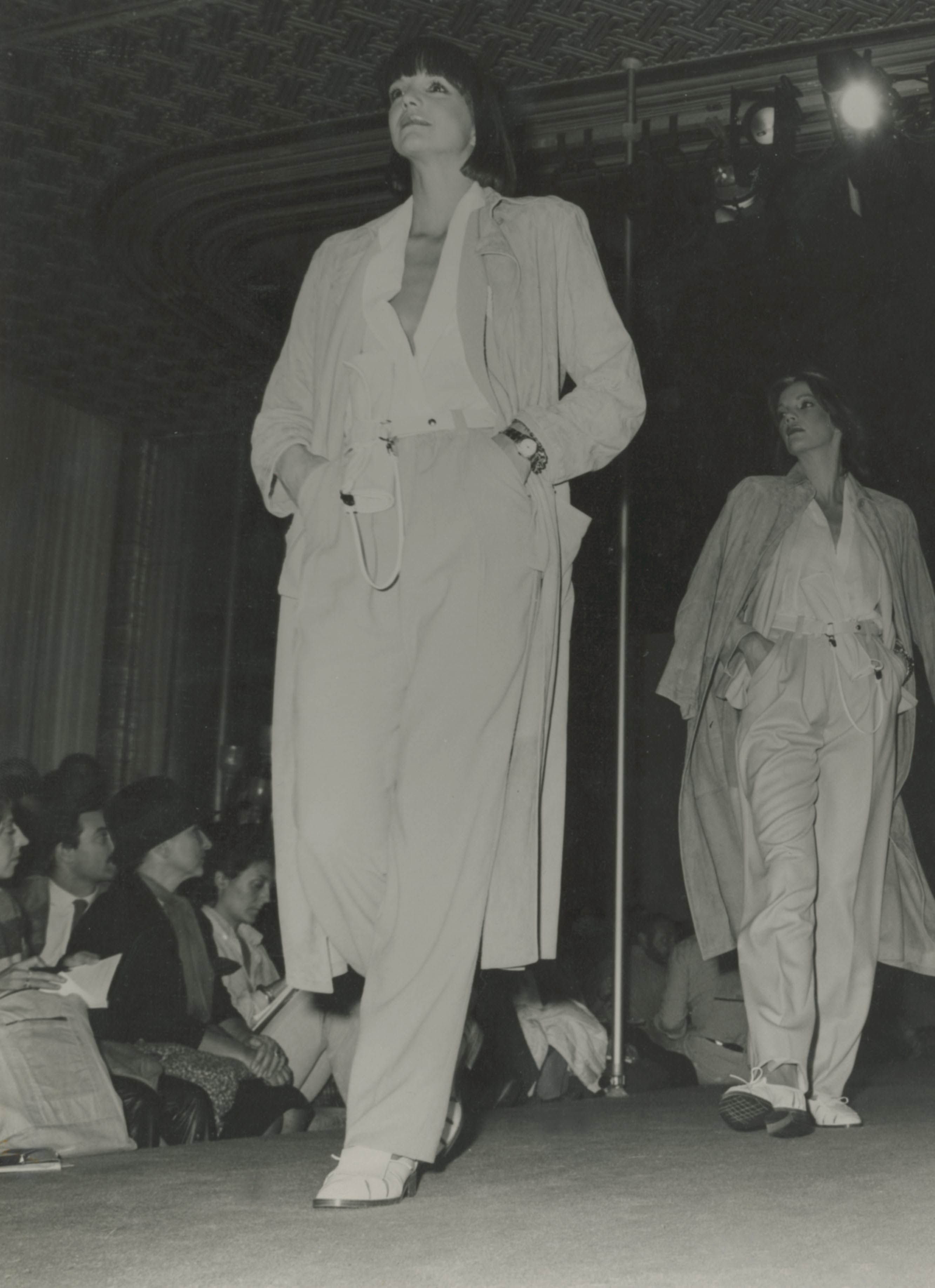 Gianfranco Ferré Prêt-à-porter Donna Primavera/Estate 1979, Look n. 1, modella Susy Dyson.