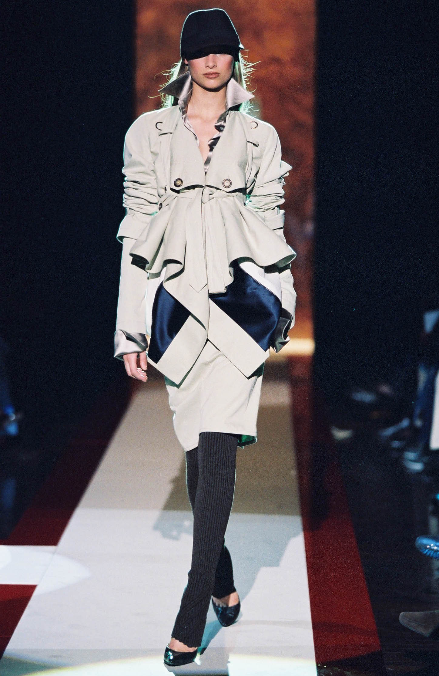 Gianfranco Ferré Women’s Ready-to-wear Fall/Winter 2004-05, Look n. 24