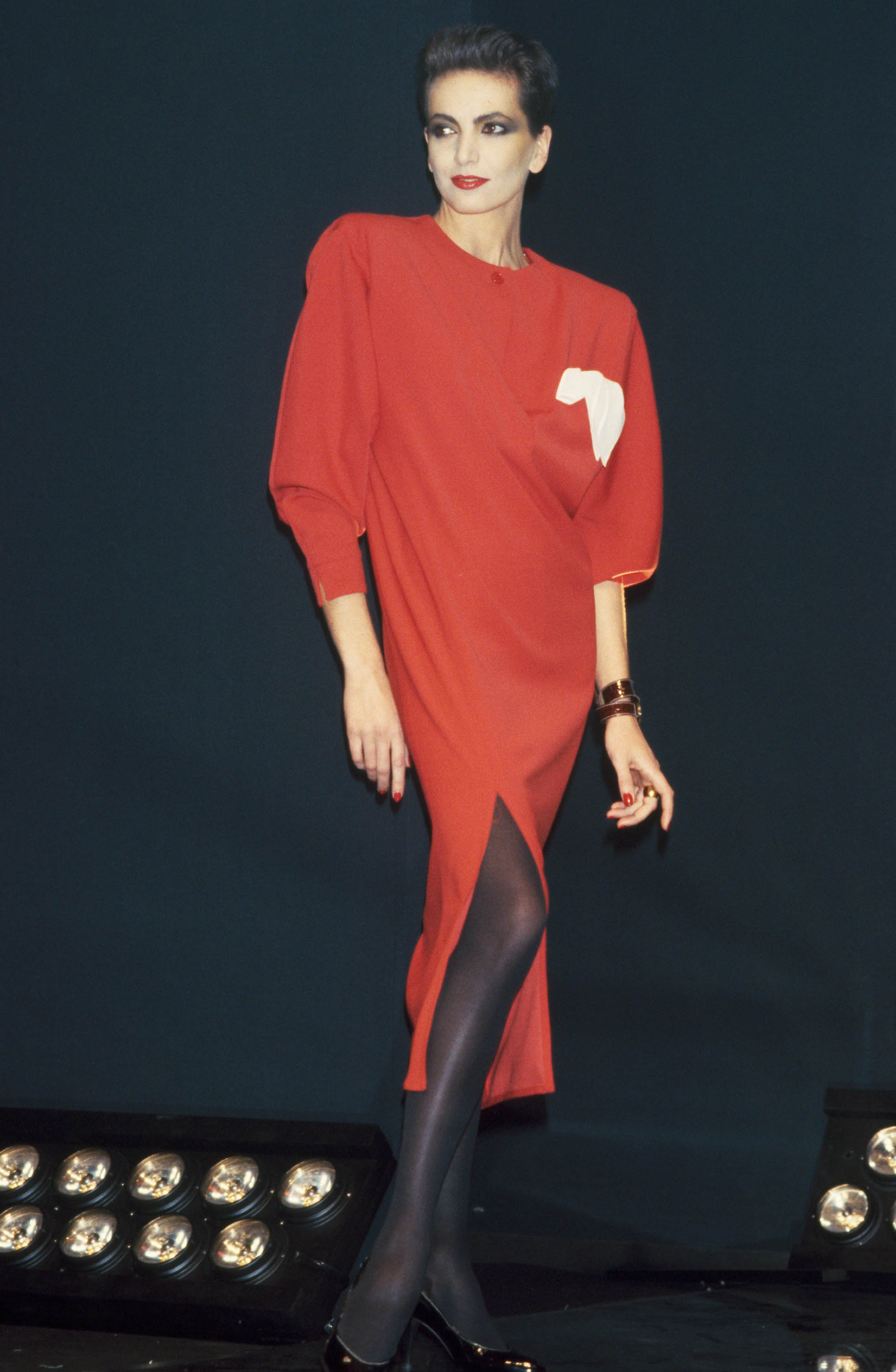 Gianfranco Ferré Prêt-à-porter Donna Autunno/Inverno 1984-85, Look n. 29. Modella Marilisa Leuzzi.