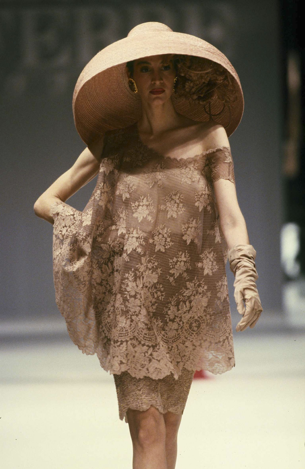 Gianfranco Ferré Alta Moda Primavera/Estate 1989, Look n. 32, modella Susanna Linsmayer.