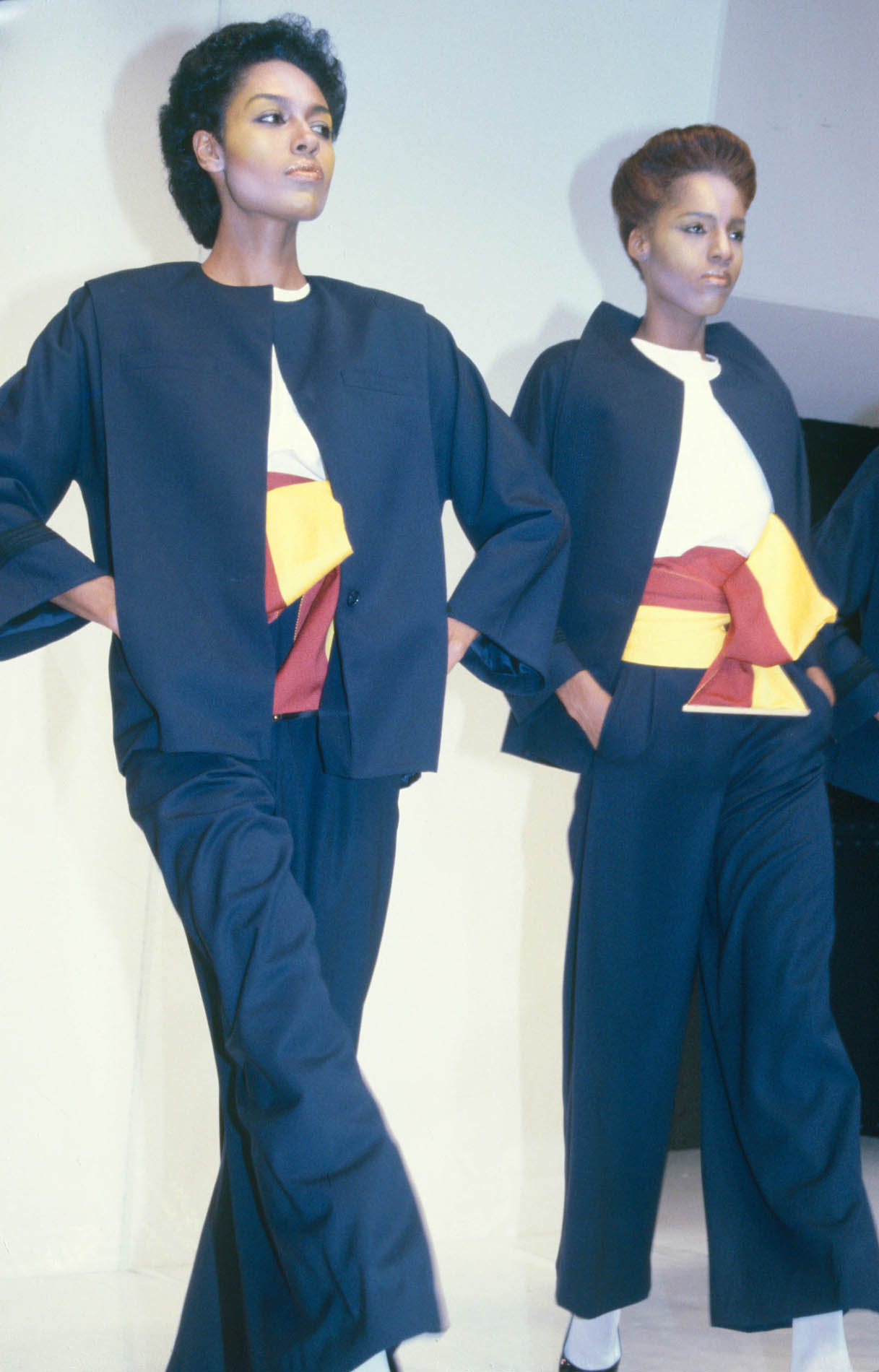 Gianfranco Ferré Prêt-à-porter Donna Primavera/Estate 1982, Look n. 33 e 32. Modella Celeste Johnson.