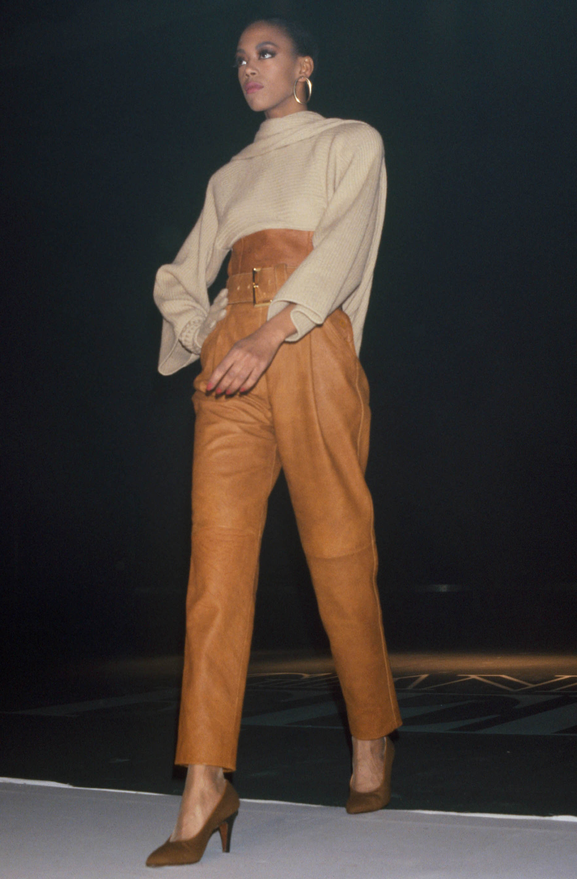Gianfranco Ferré Prêt-à-porter Donna Autunno/Inverno 1986-87, look n. 44.