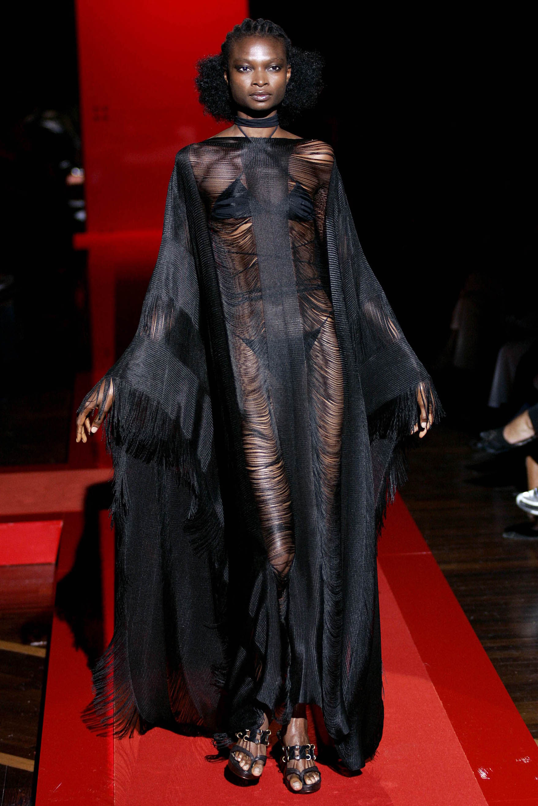 Gianfranco Ferré Prêt-à-porter Donna Primavera/Estate 2005, Look n. 46. Modella Debra Shaw.