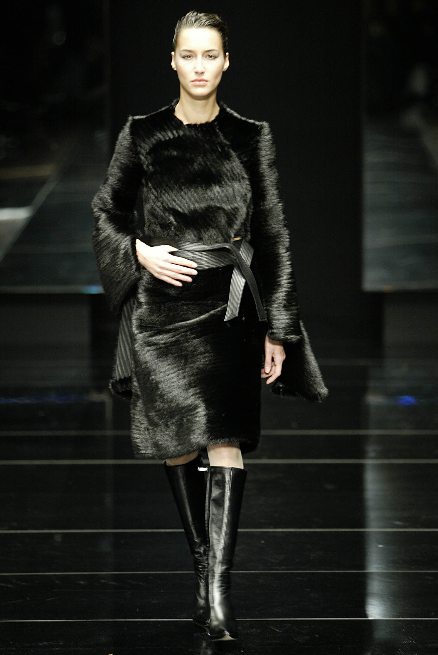 Gianfranco Ferré Prêt-à-porter Donna Autunno/Inverno 2002-03, Look n. 54. Modella Ulla.