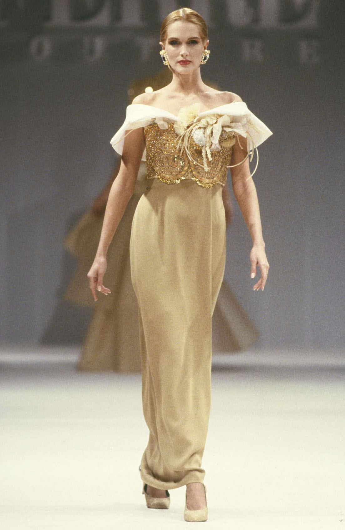 Gianfranco Ferré Alta Moda Primavera/Estate 1989, Look n. 62, modella Dianne de Witt.