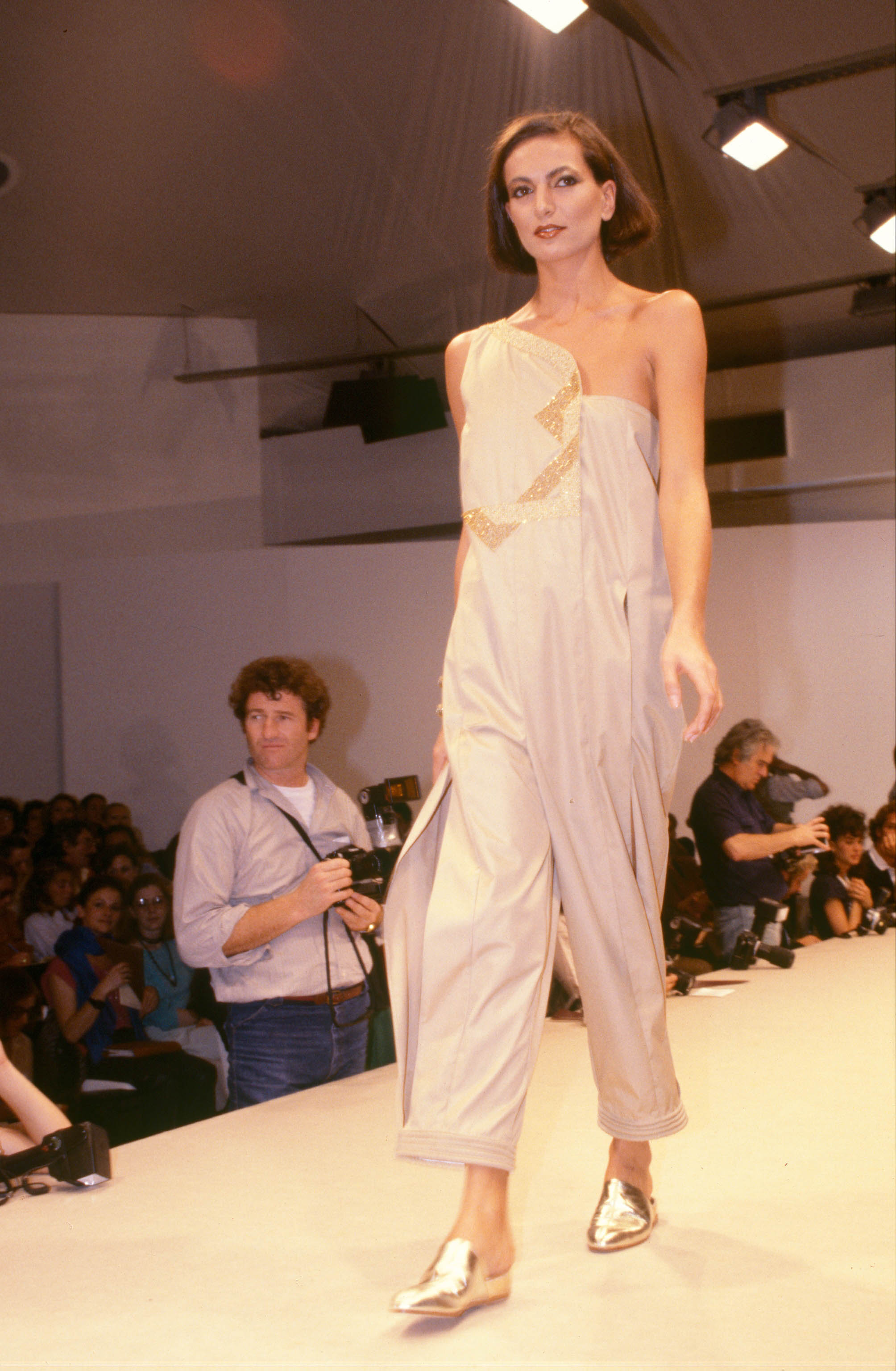 Gianfranco Ferré Prêt-à-porter Donna Primavera/Estate 1981, Look n. 67, modella Marilisa Leuzzi.