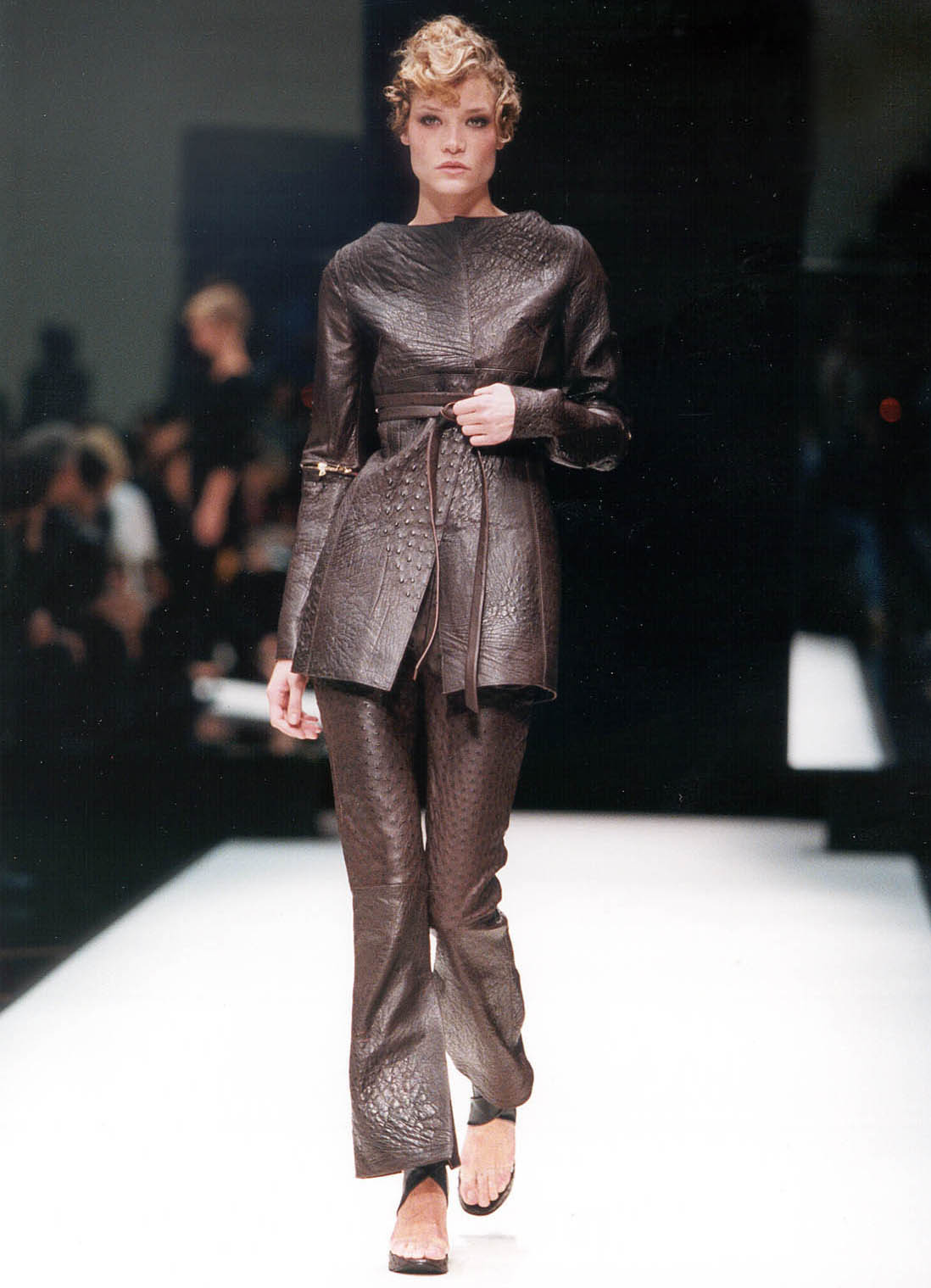 Gianfranco Ferré Prêt-à-porter Donna Primavera/Estate 2000, Look n. 6.