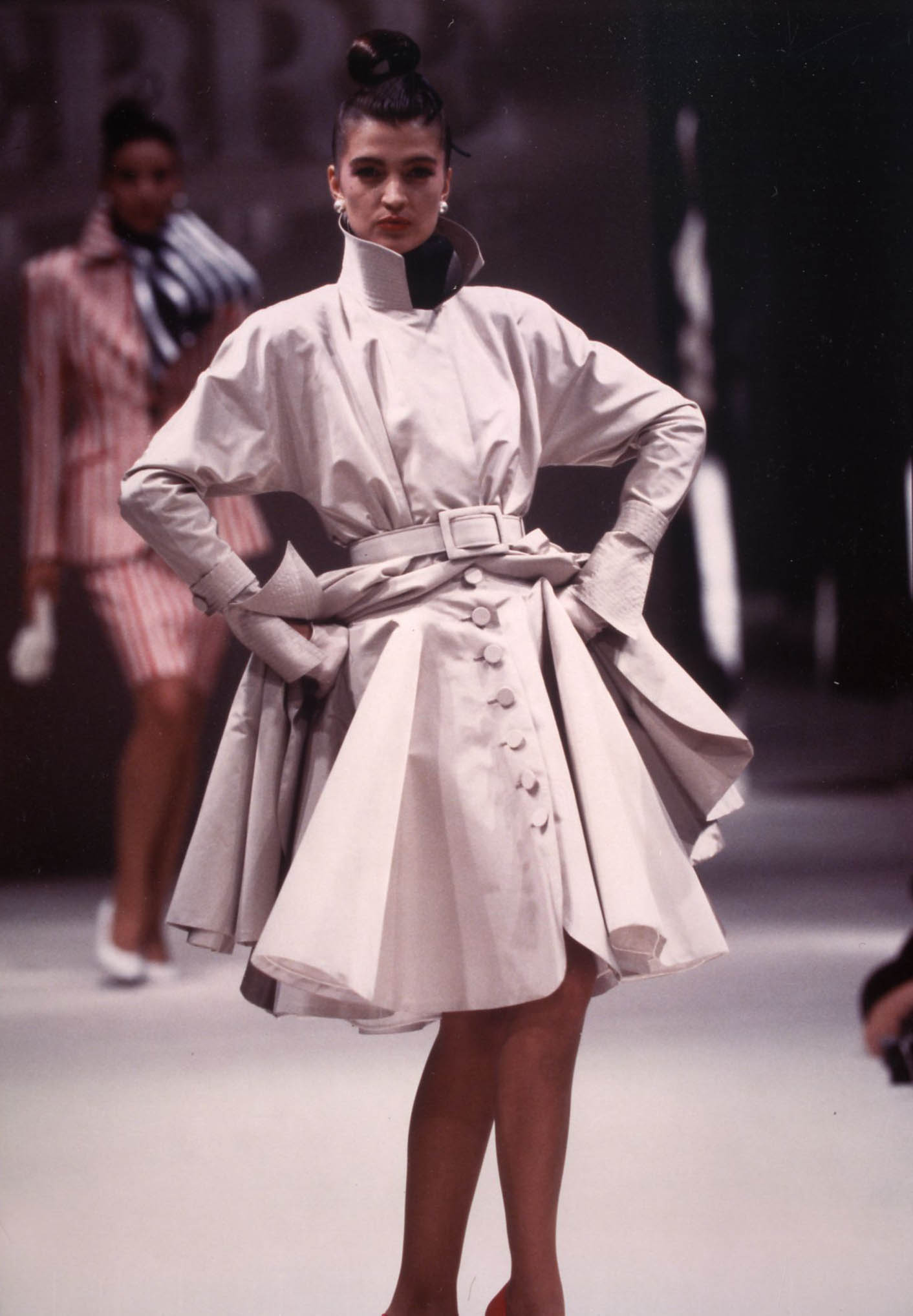 Gianfranco Ferré Alta Moda Primavera/Estate 1988, Look n. 6, modella Claire Atkinson.