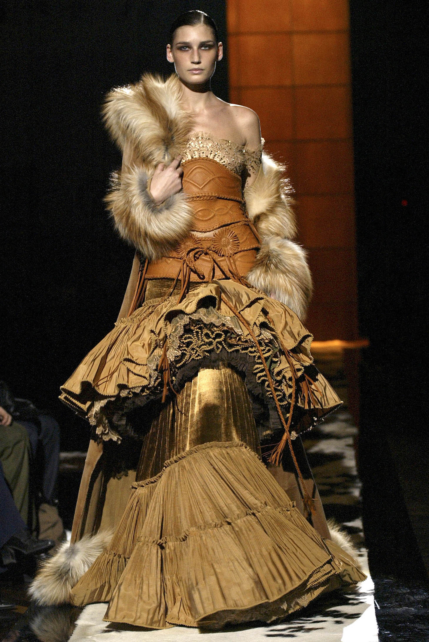 Gianfranco Ferré Prêt-à-porter Donna Autunno/Inverno 2005-06, Look n. 78. Modella Eugenia Volodina.