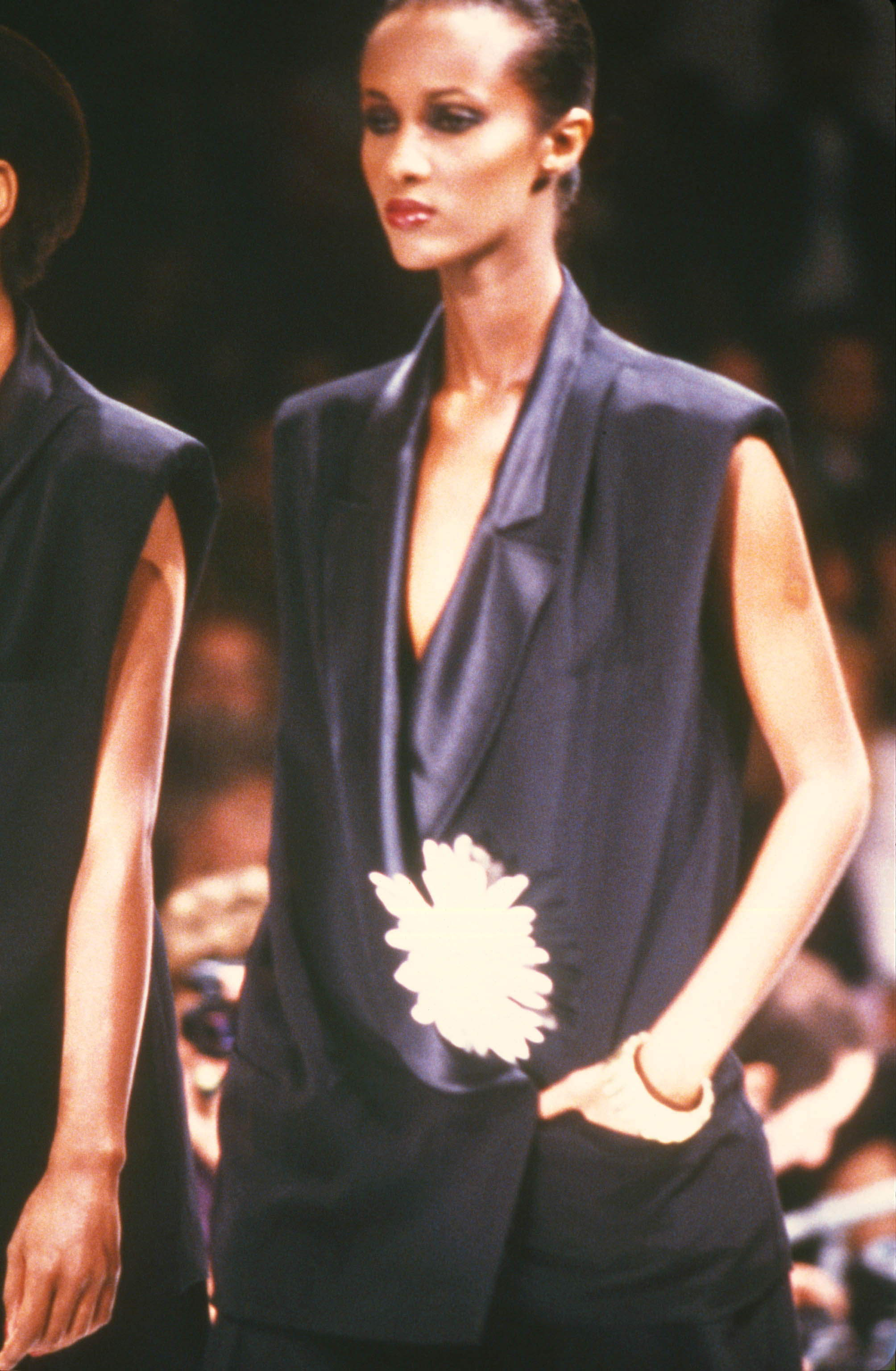 Gianfranco Ferré Prêt-à-porter Donna Primavera/Estate 1983, Look n. 78. Modella Iman.