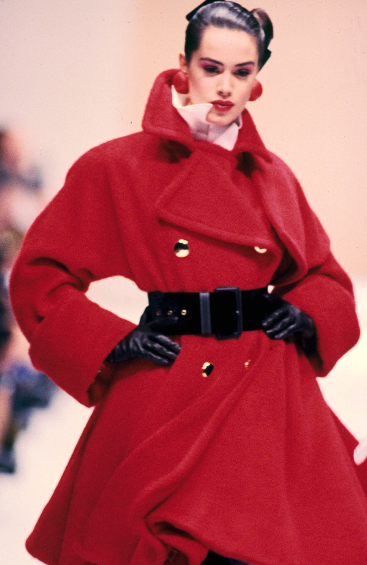 Gianfranco Ferré Prêt-à-porter Donna Autunno/Inverno 1988-89, Look n. 7. Modella Celia Forner.