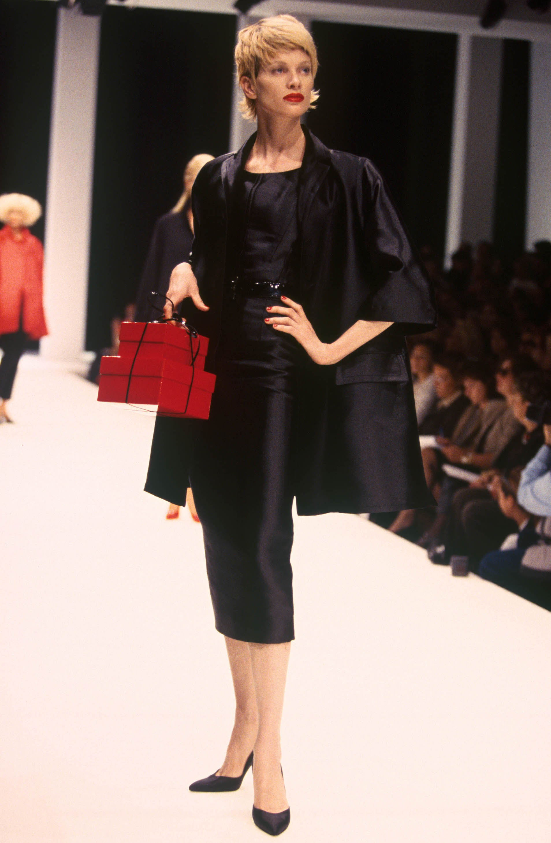 Gianfranco Ferré Prêt-à-porter Donna Primavera/Estate 1996, Look n. 9bis. Modella Kristen McMenamy.