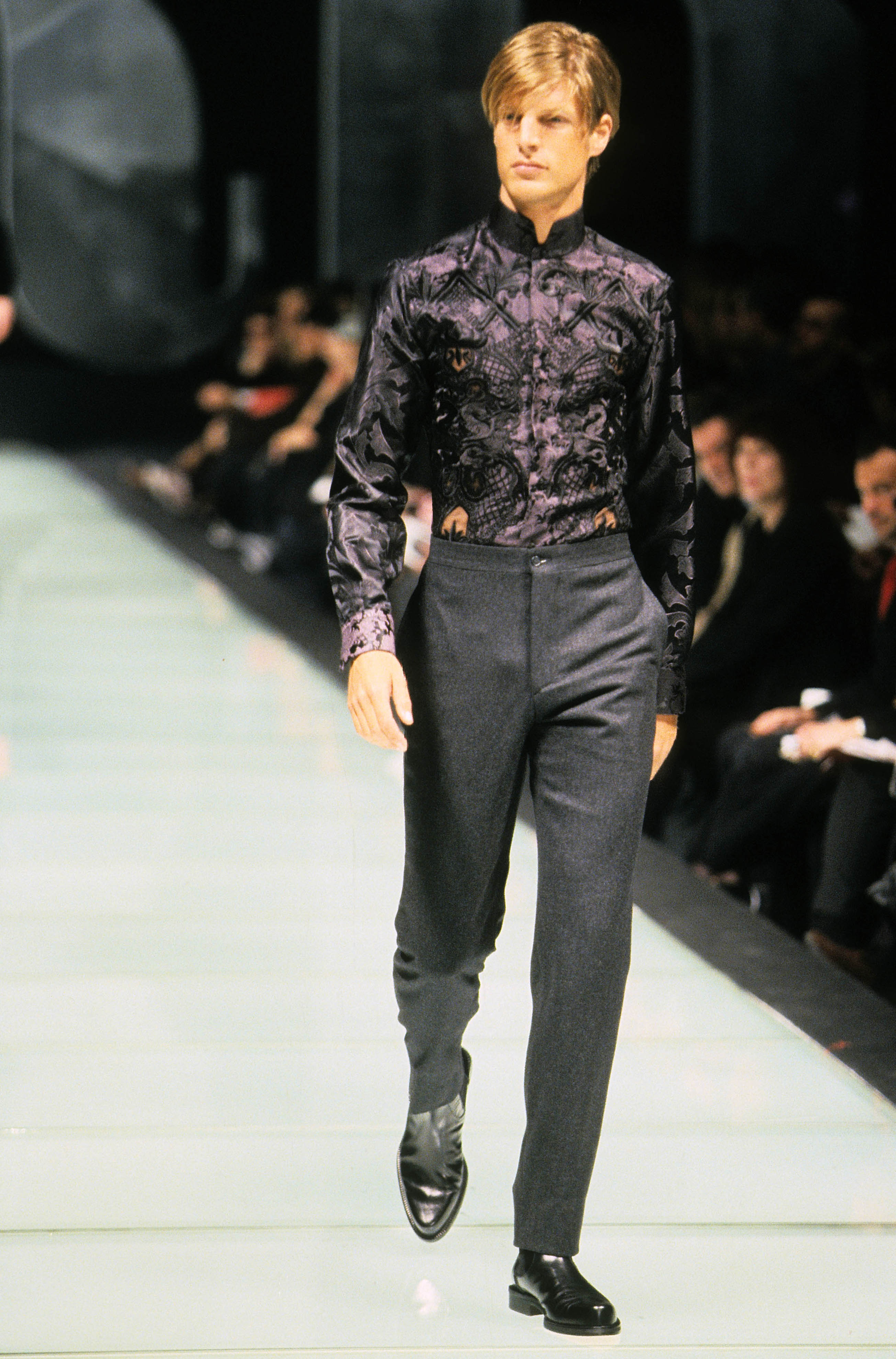 Gianfranco Ferré Prêt-à-porter Uomo Autunno/Inverno 1997-98, Look n. 112. Modello Donaes Platteel.