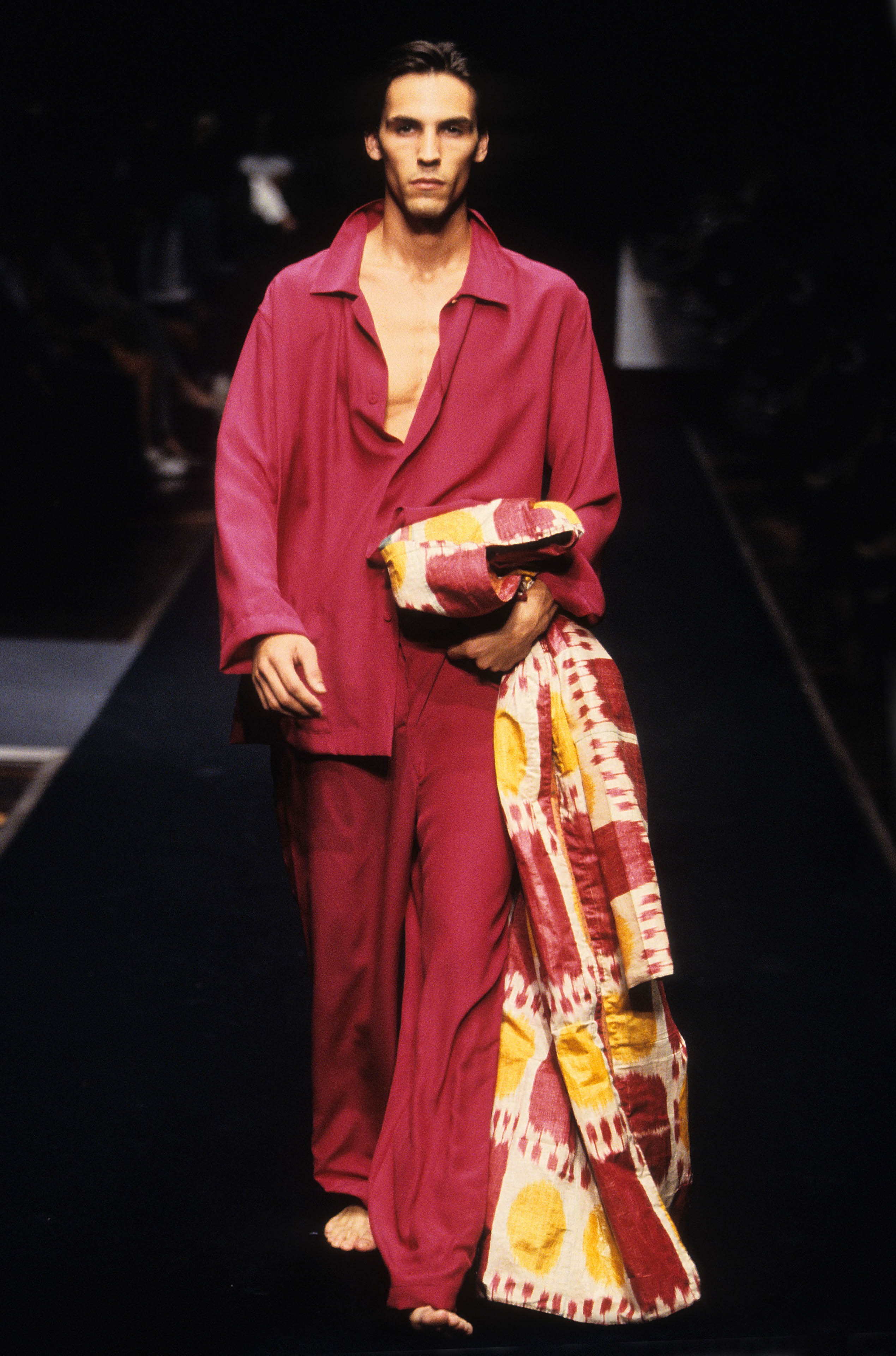 Gianfranco Ferré Prêt-à-porter Uomo Primavera/Estate 2002, Look n. 123. Modello Scott Barnhill.