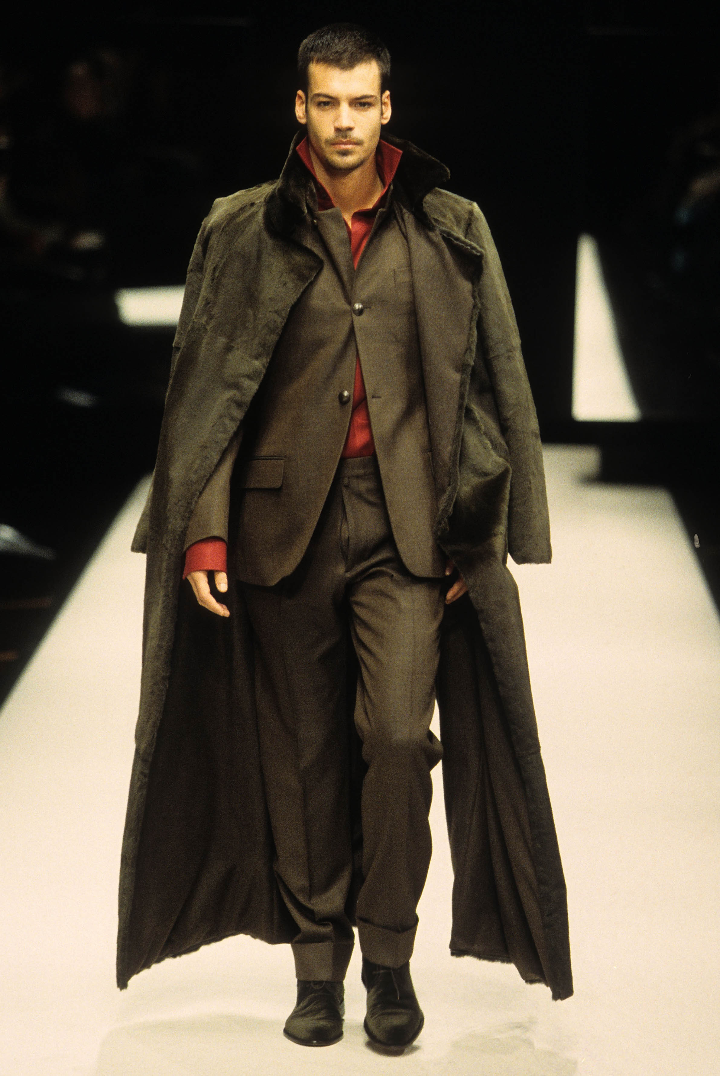 Gianfranco Ferré Prêt-à-porter Uomo Autunno/Inverno 2001-02, Look n. 25.
