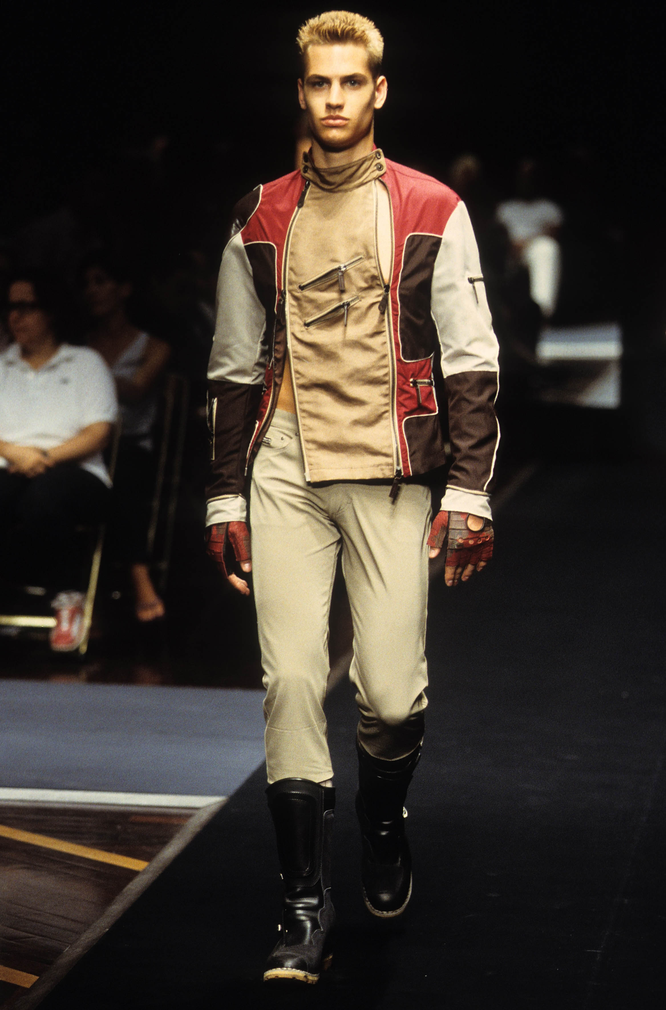 Gianfranco Ferré Prêt-à-porter Uomo Primavera/Estate 2002, Look n. 27.