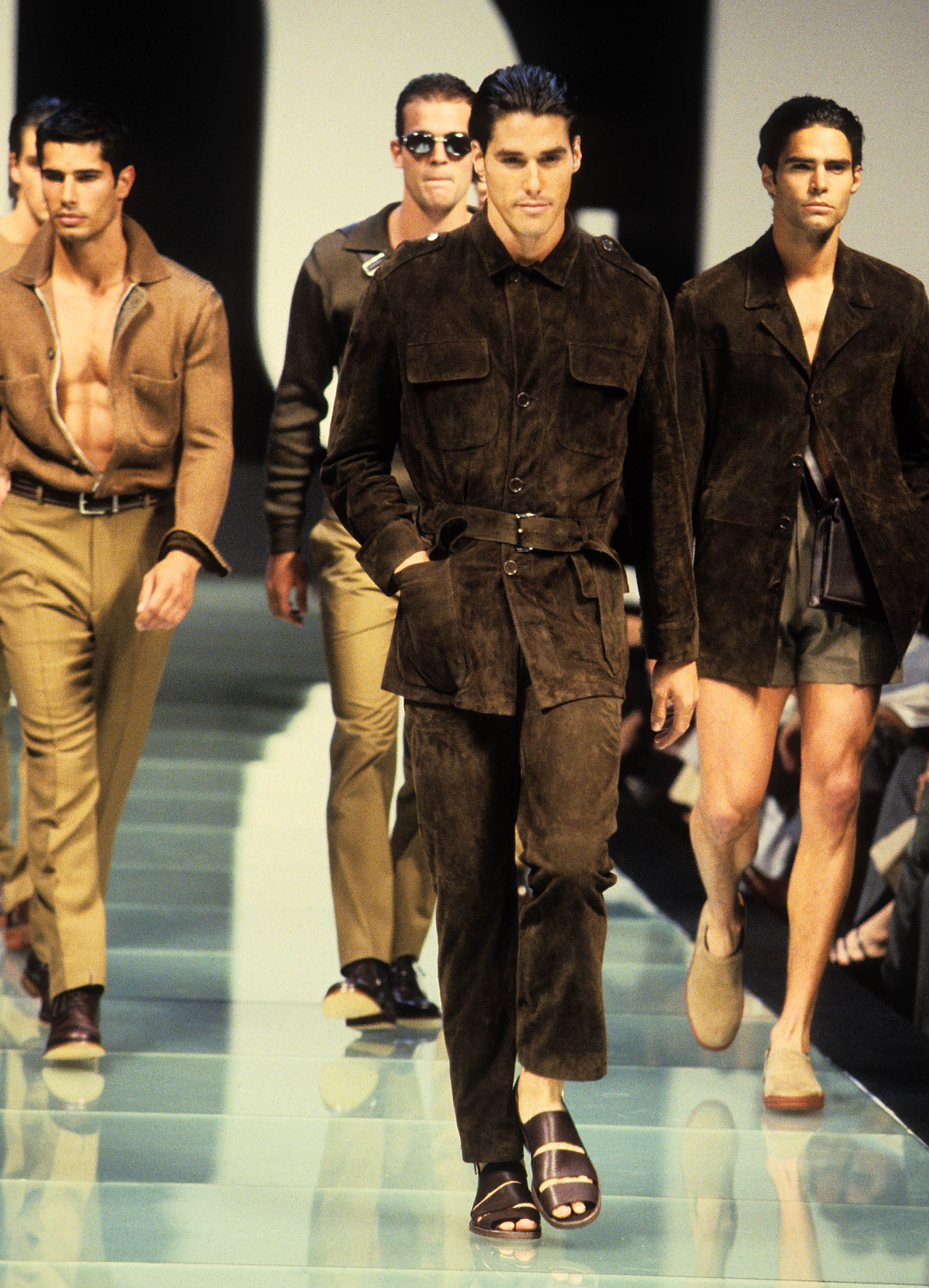 Gianfranco Ferré Prêt-à-porter Uomo Primavera/Estate 1997, Look n. 38, 36 e 37.