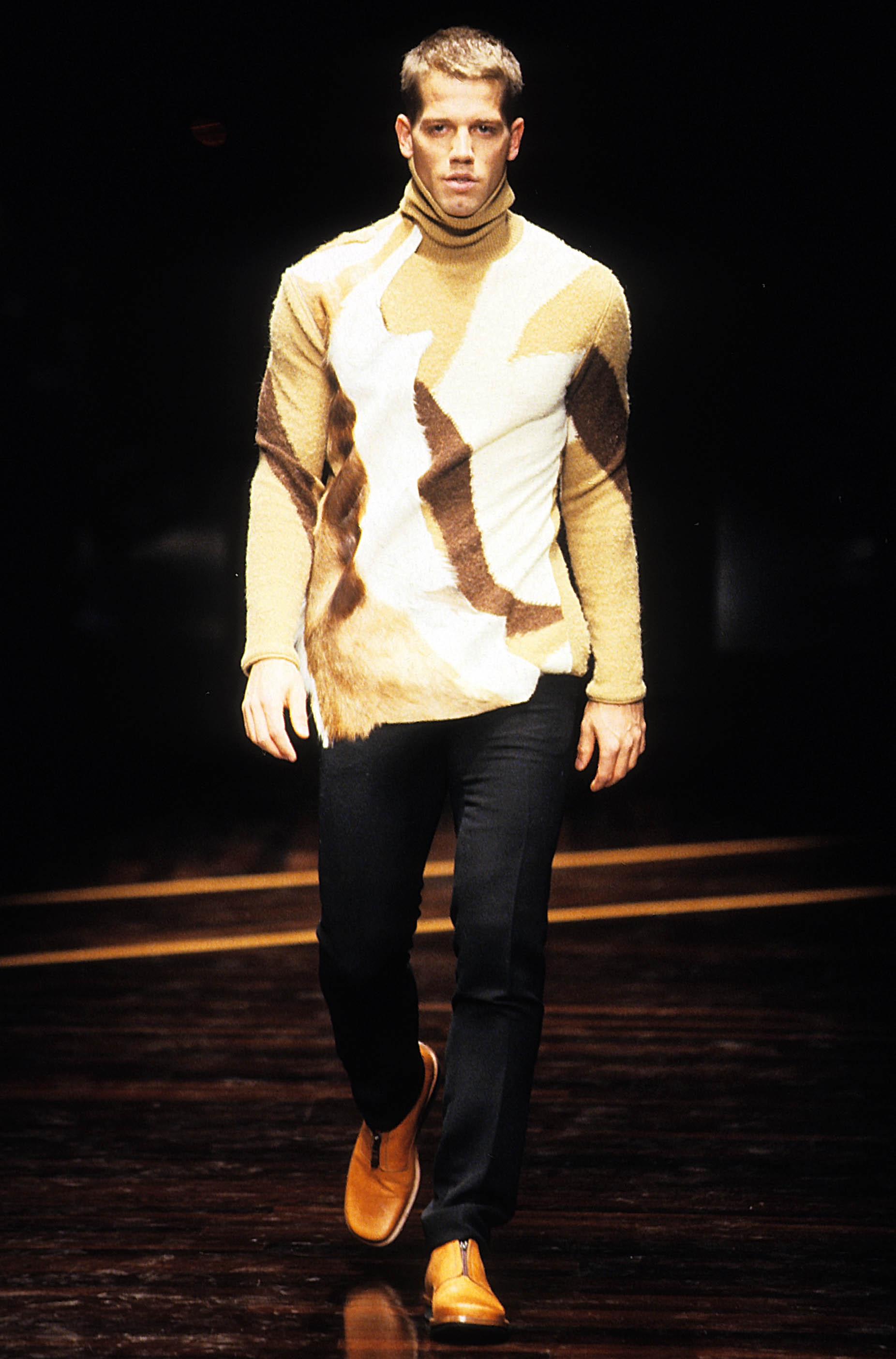 Gianfranco Ferré Prêt-à-porter Uomo Autunno/Inverno 2000-01, Look n. 43.