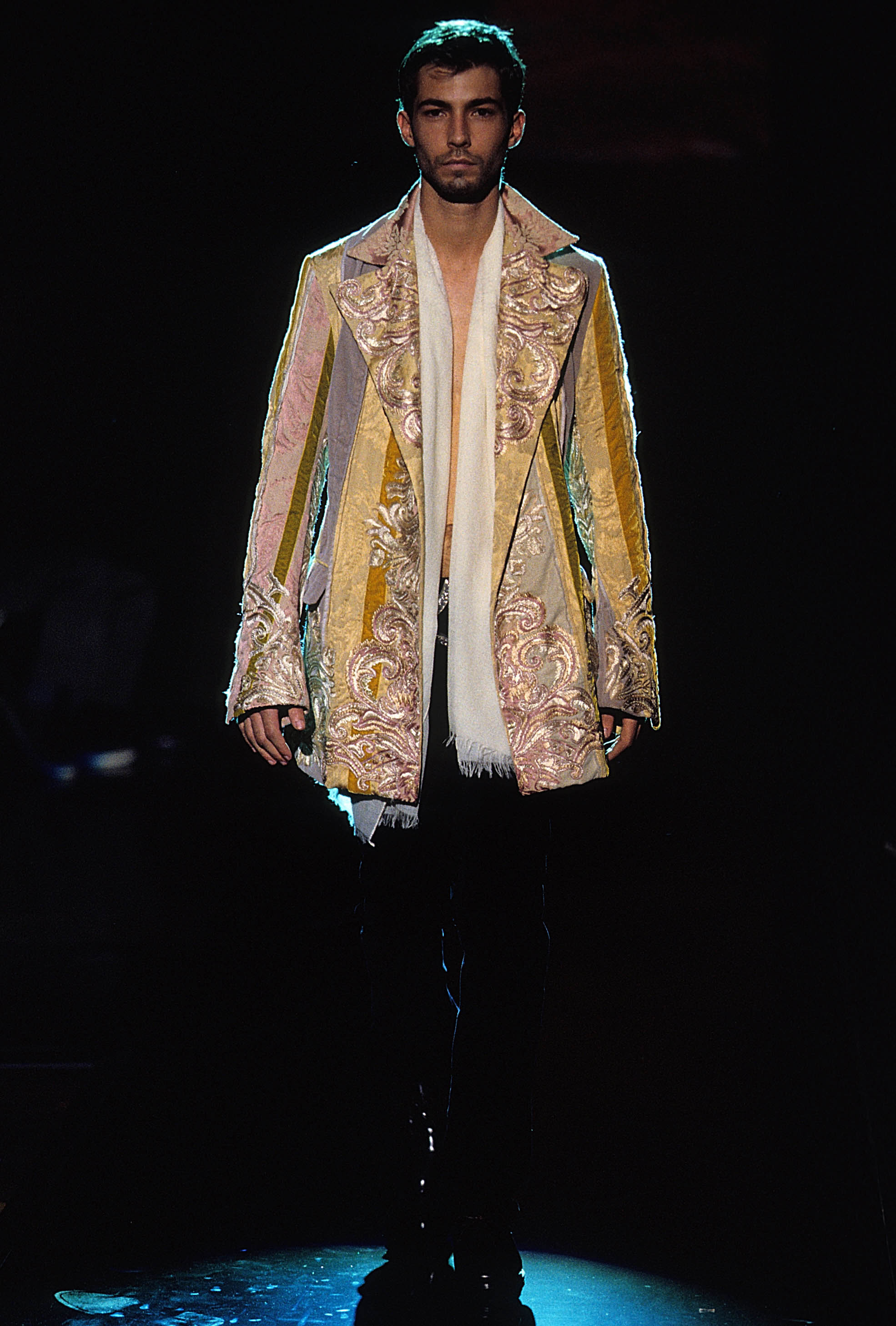 Gianfranco Ferré Prêt-à-porter Uomo Autunno/Inverno 2004-05, Look n. 59.