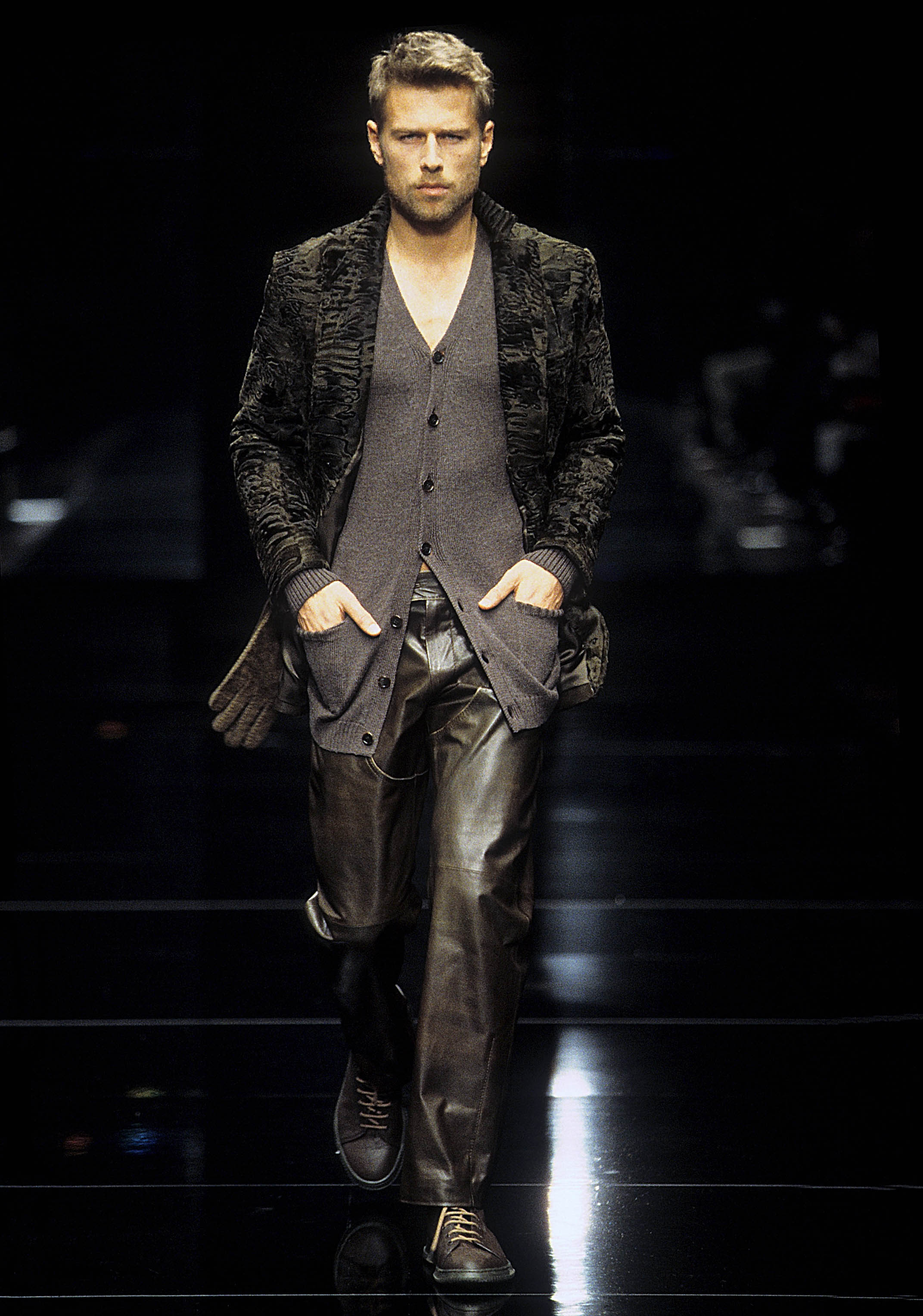 Gianfranco Ferré Prêt-à-porter Uomo Autunno/Inverno 2002-03, Look n. 63.