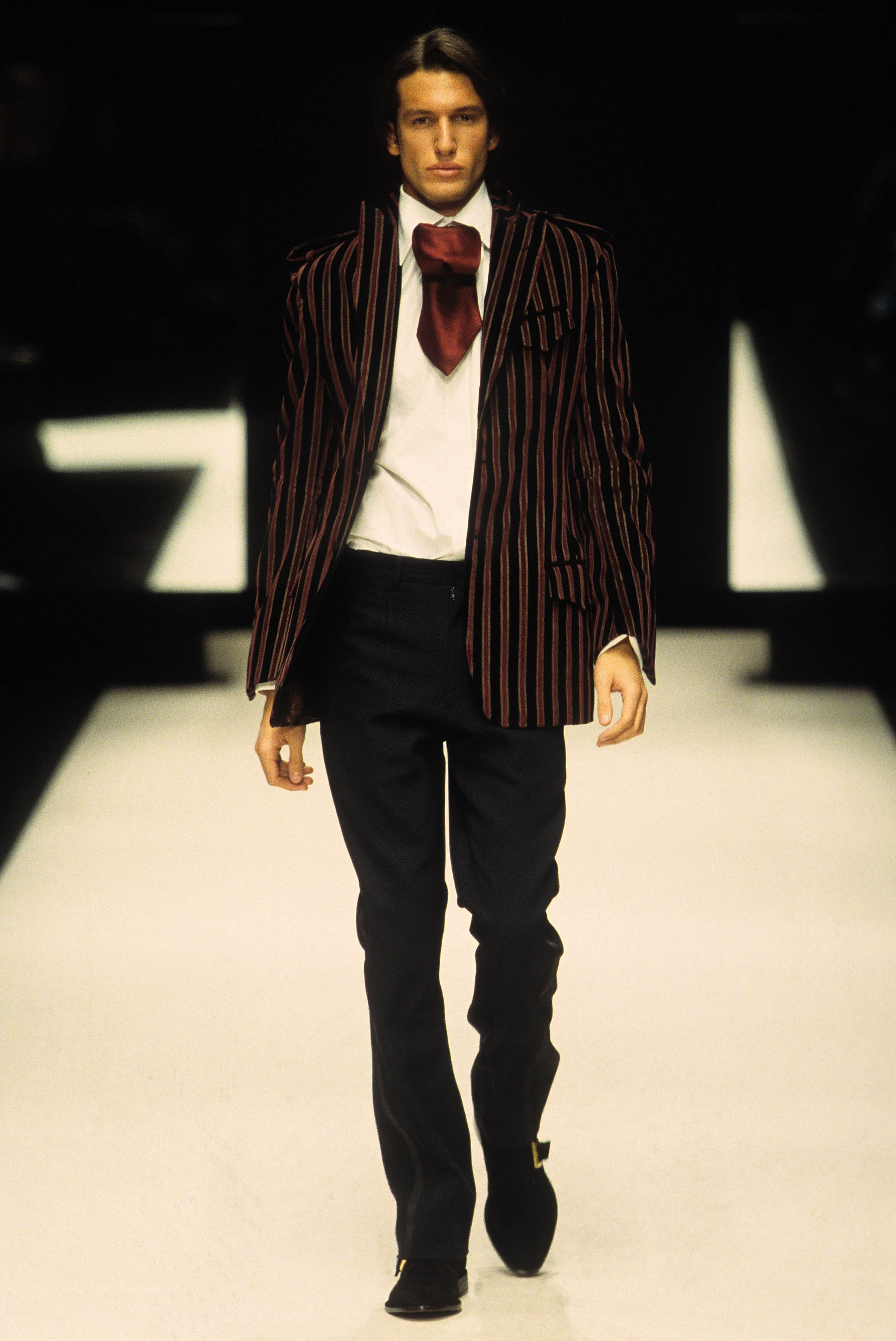 Gianfranco Ferré Prêt-à-porter Uomo Autunno/Inverno 2001-02, Look n. 74.