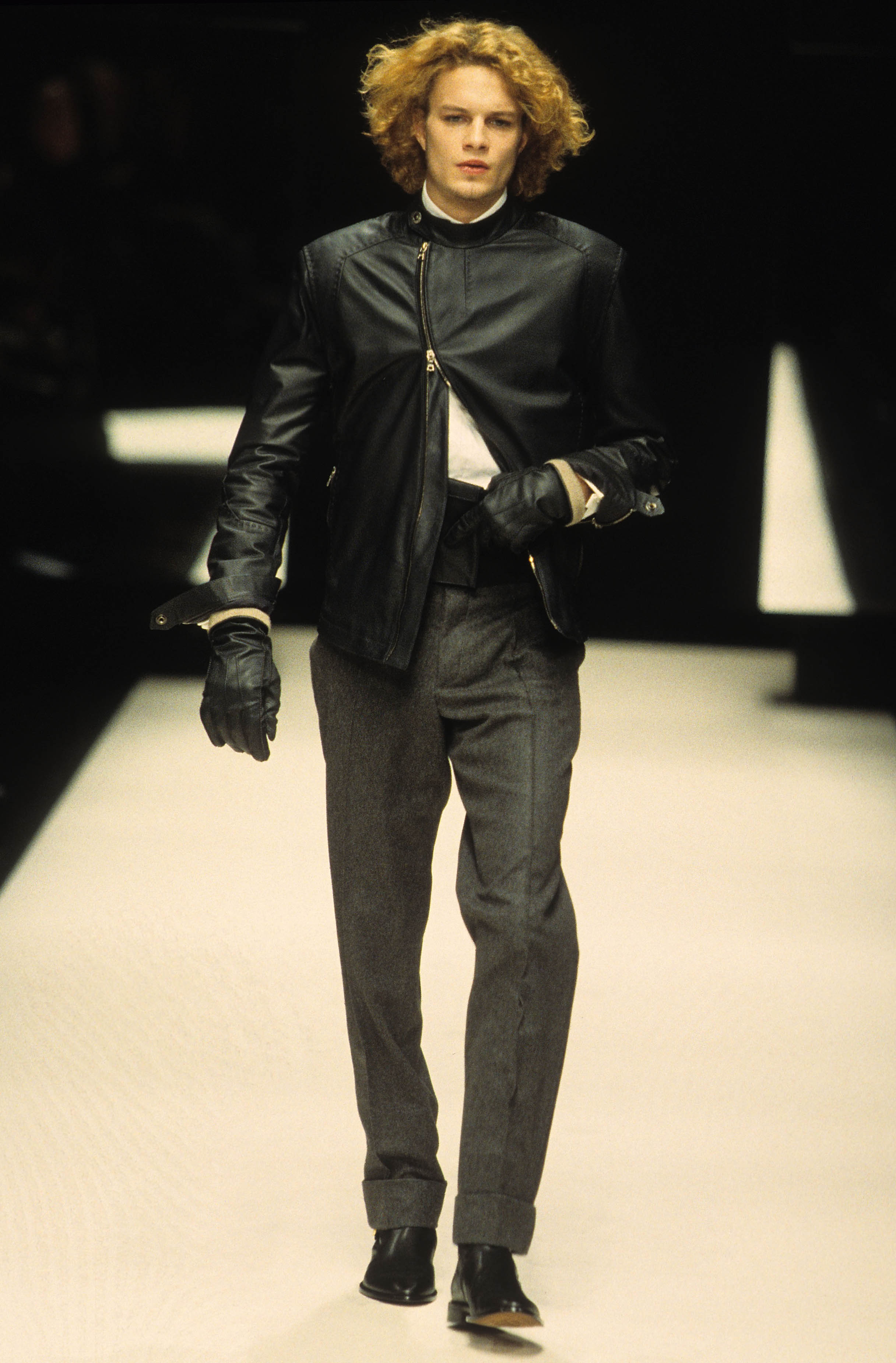 Gianfranco Ferré Prêt-à-porter Uomo Autunno/Inverno 2001-02, Look n. 9.