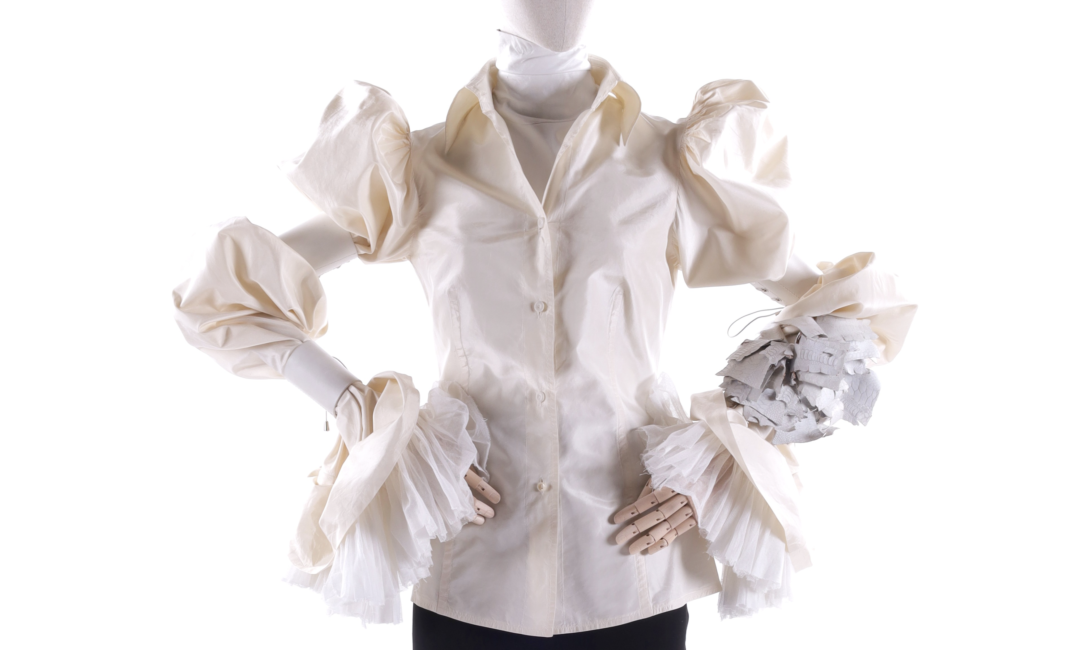 Archivio storico Gianfranco Ferré, Camicia Orlando, Prêt-à-porter Autunno/Inverno 2001-02.