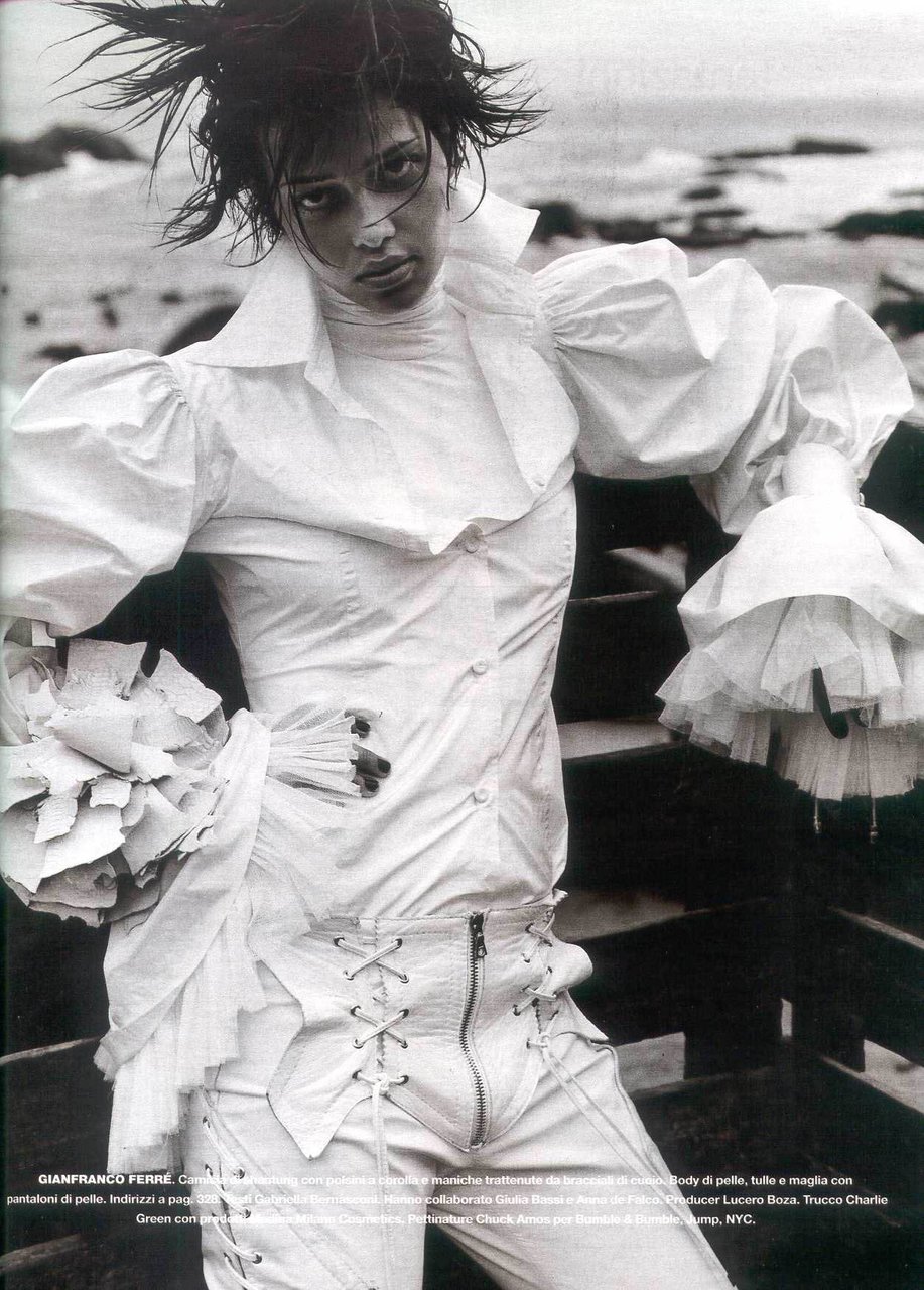 Amica Italia, Ottobre 2001