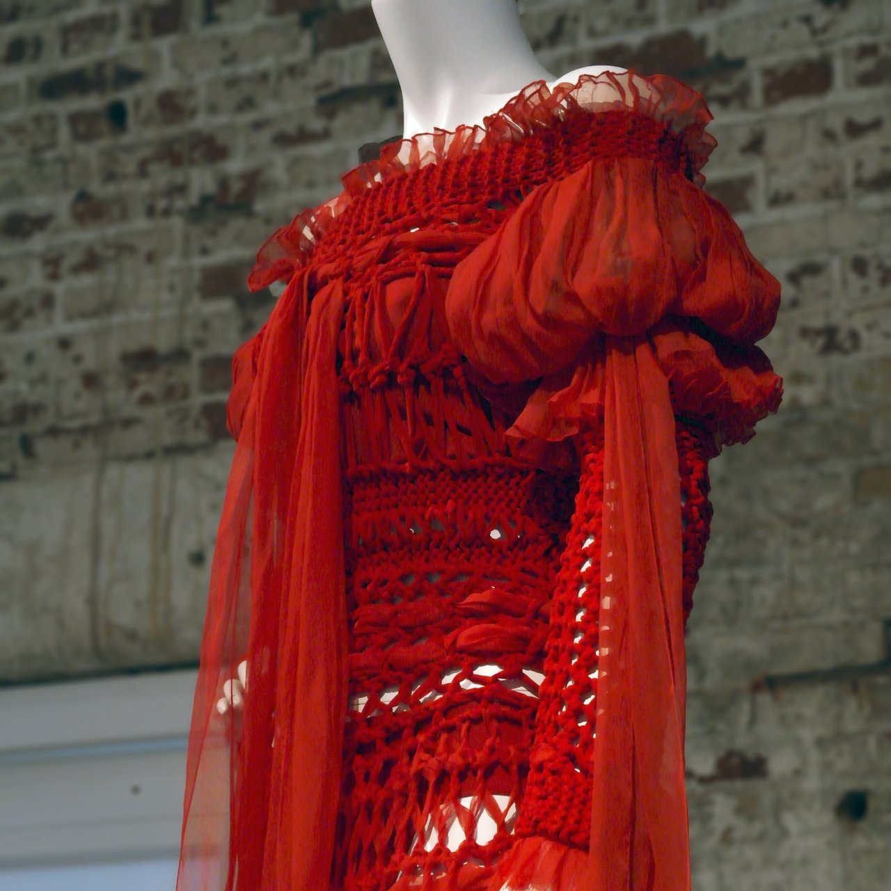 Unravel: Knitwear in Fashion