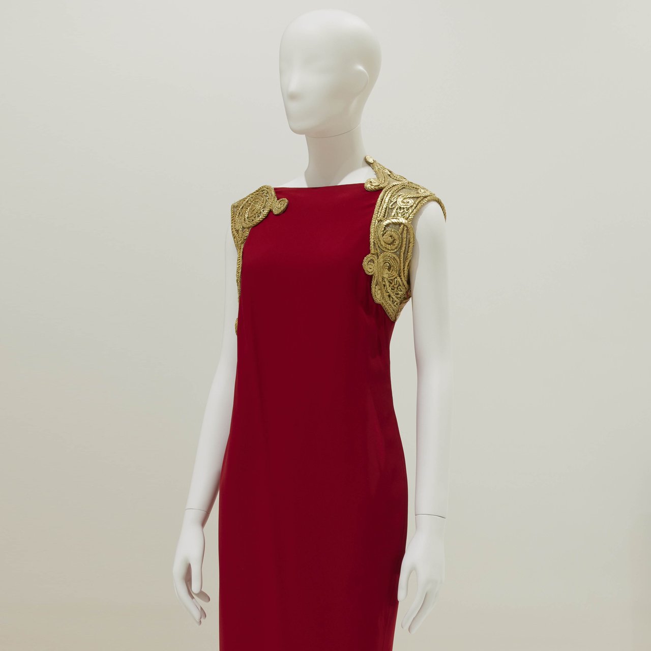 Madame Song:<br>Pioneering Art and Fashion in China