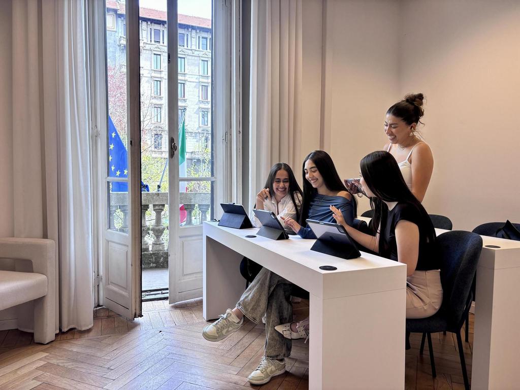 Cosa si impara davvero prima di iniziare una carriera nella moda?