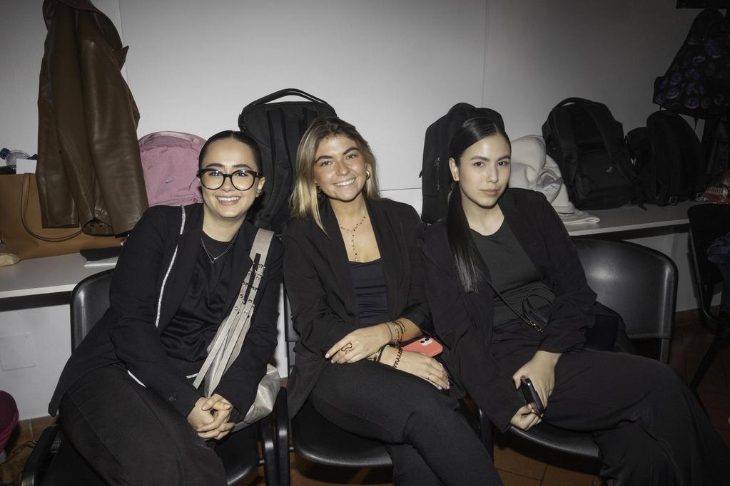 Fashion Students at Milan Fashion Week