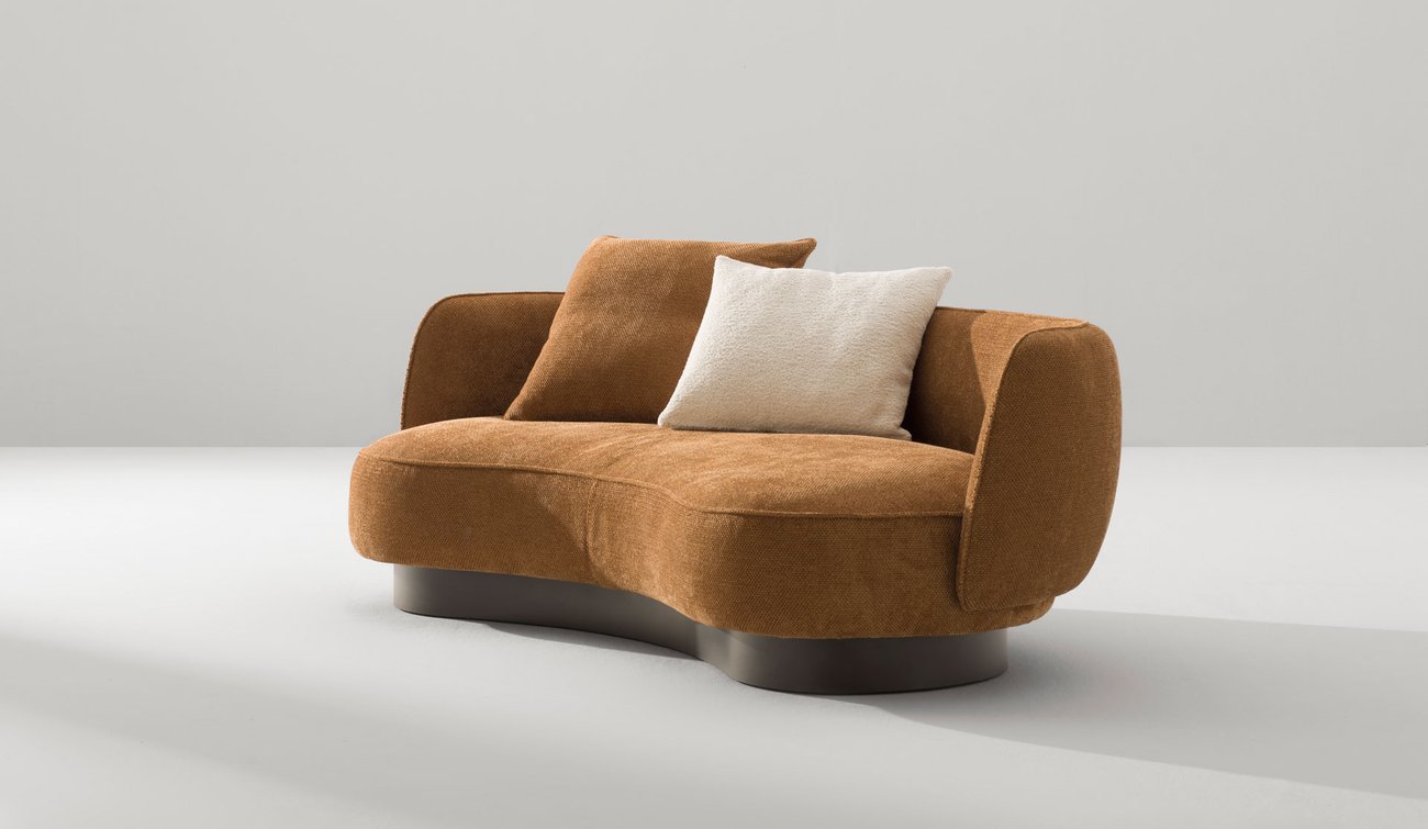 Desiree Homan Sofa 2026